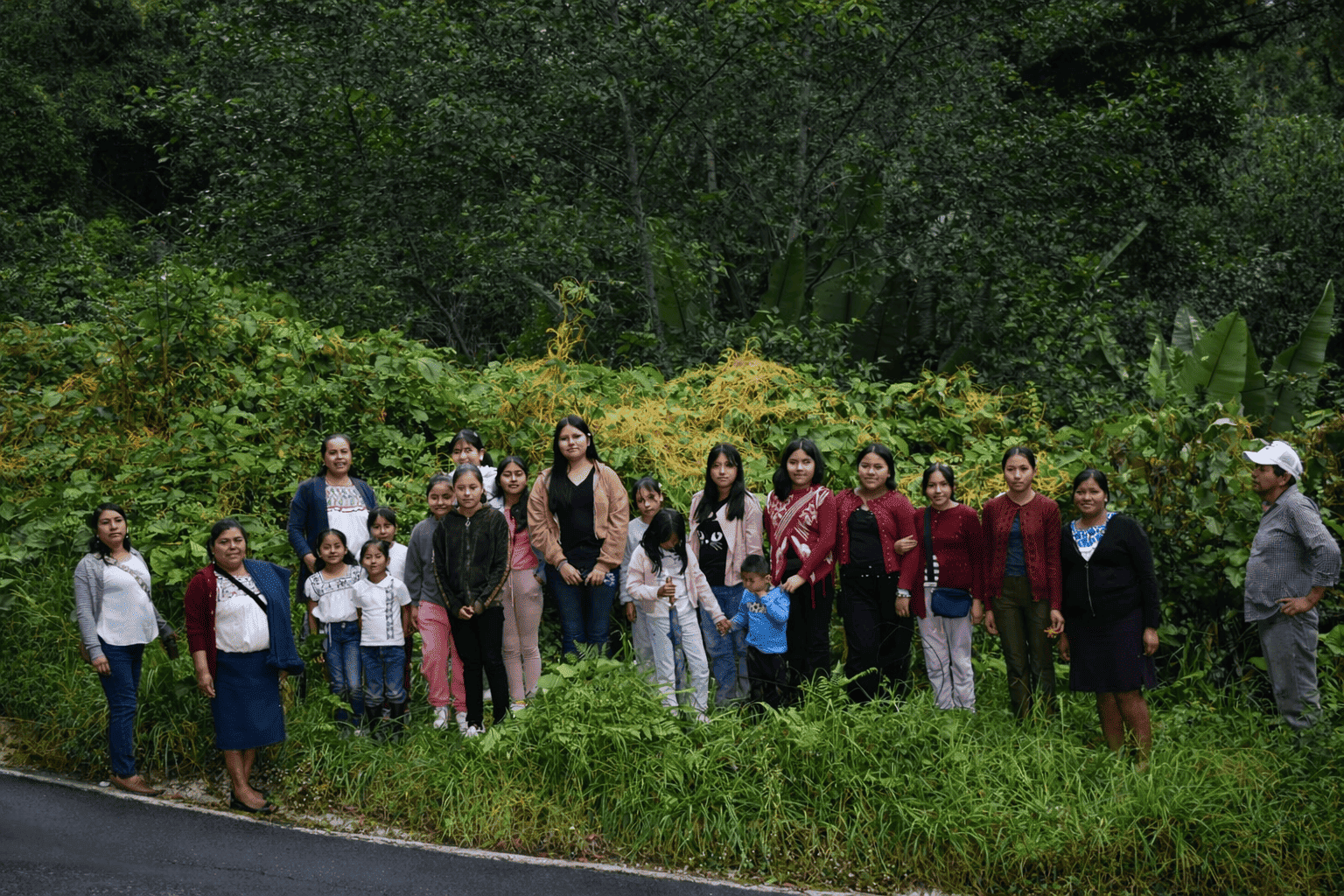 Actividad Cultural Comunitaria: Conversatorio "Mi Madre Tierra"